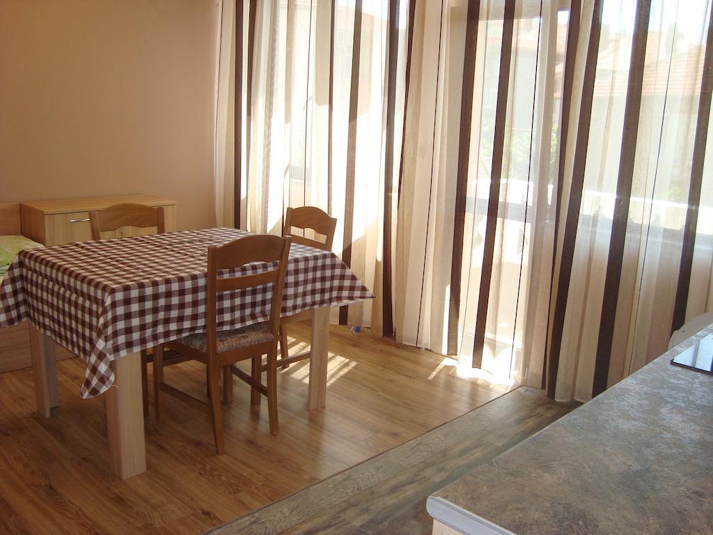 Marinela Apartments Πομόριε Δωμάτιο φωτογραφία